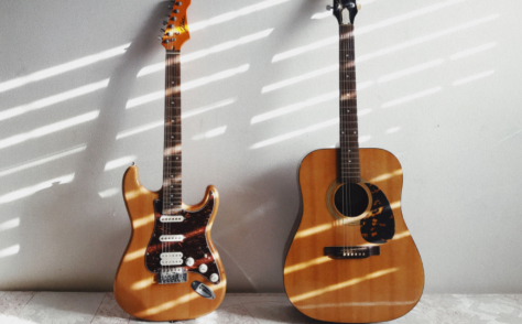 Electric vs Acoustic: Finding What Instrument Suits Your Branding Electric vs Acoustic: Finding What Instrument Suits Your Branding